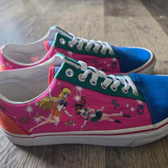 Vans x Sailor Moon Customs —2022 collab - Picture 2 of 6